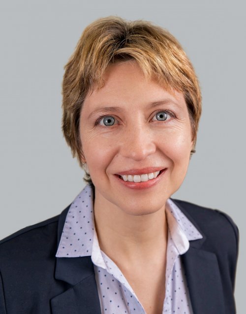 This is a photo of Prof. Monica Perez, ESMT Berlin