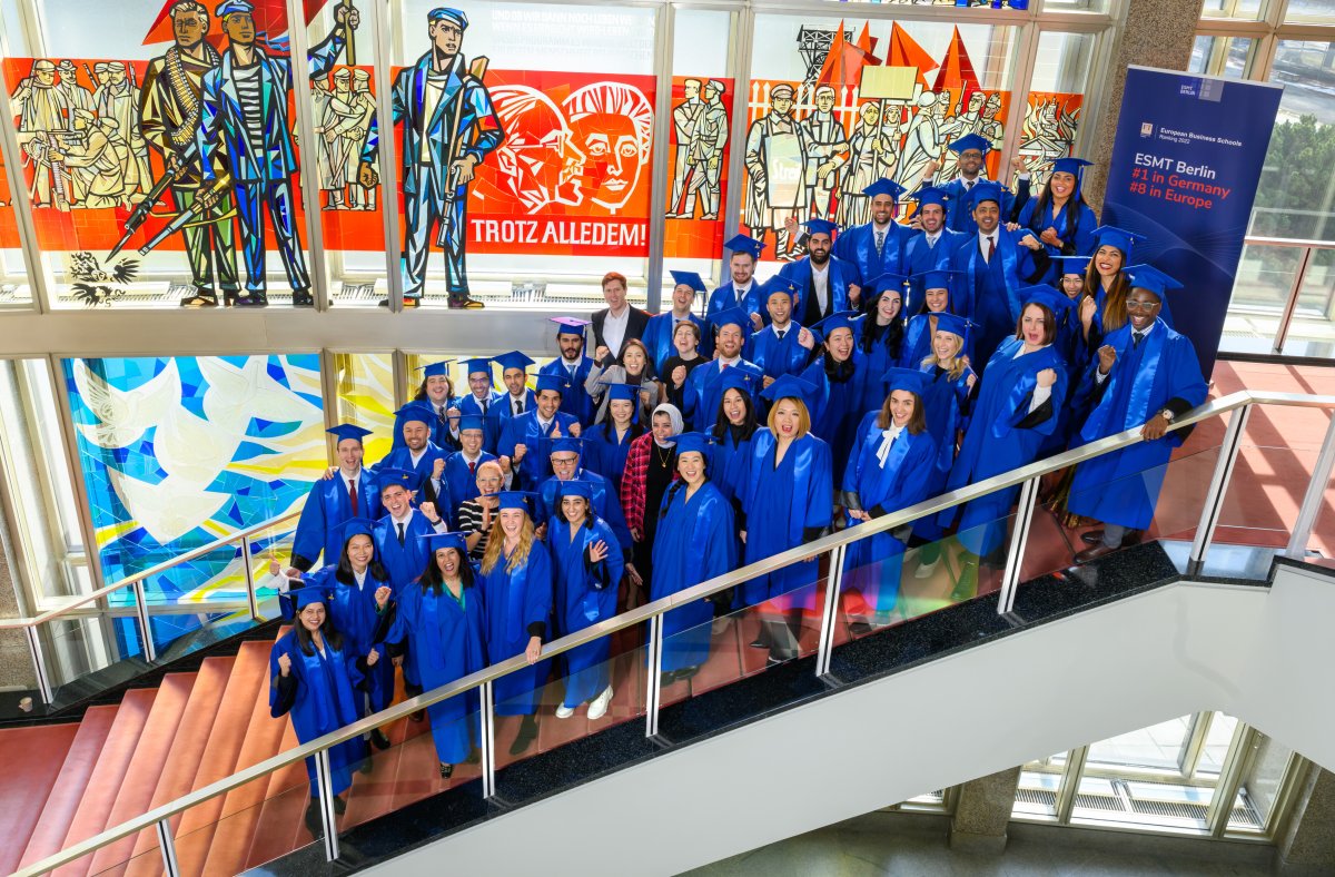 ESMT MBA 2022 graduation group photo