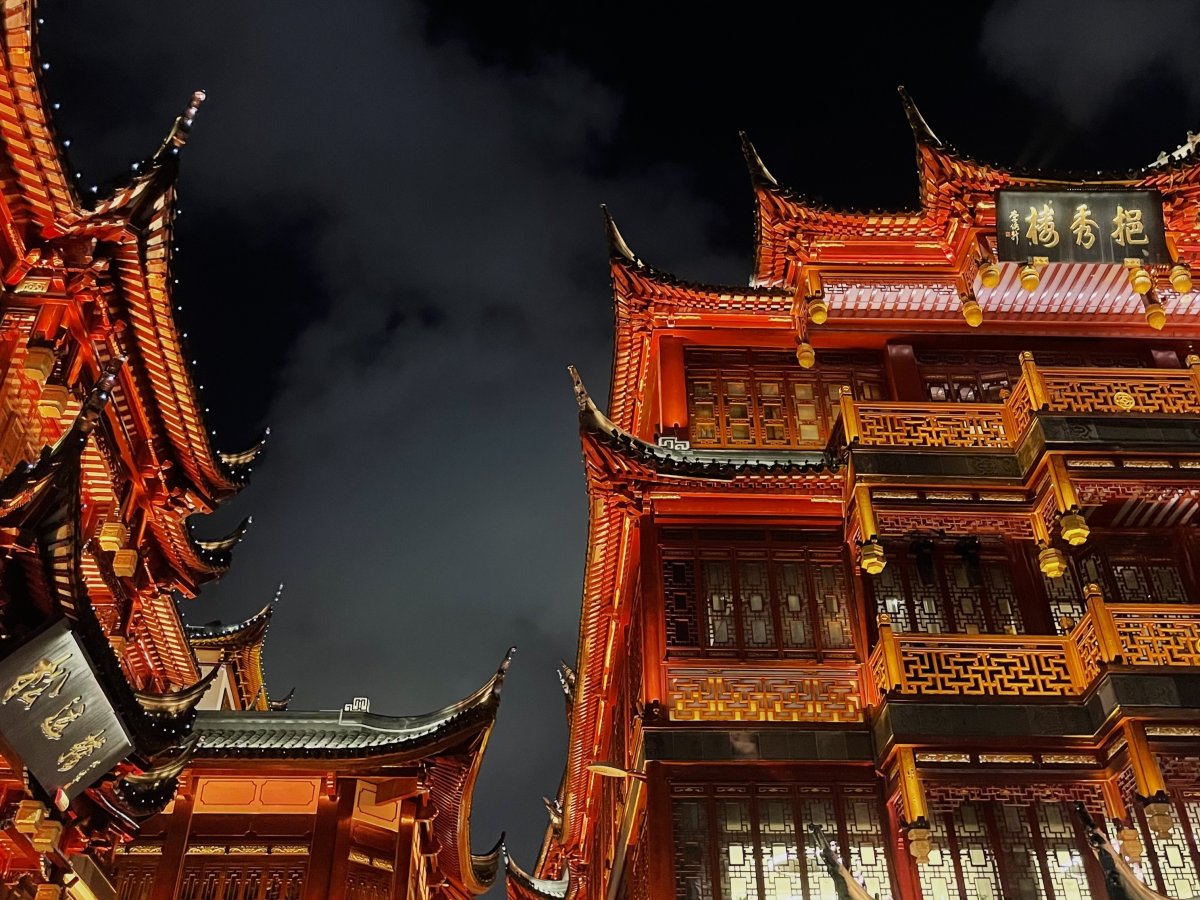 A night shot of Shanghai's temples by Elise Most