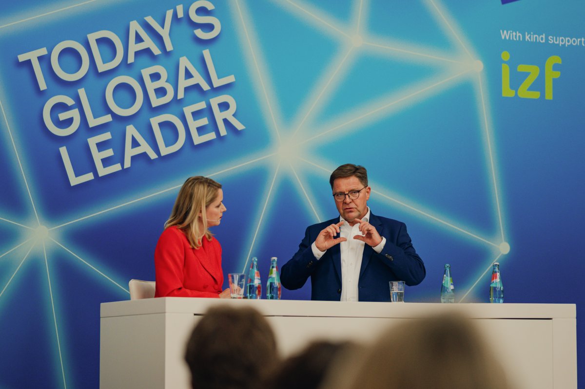 Stefan Grosch, Member of the Board of Management and Director of Industrial Relations at Robert Bosch GmbH, speaks to the ESMT Berlin community.