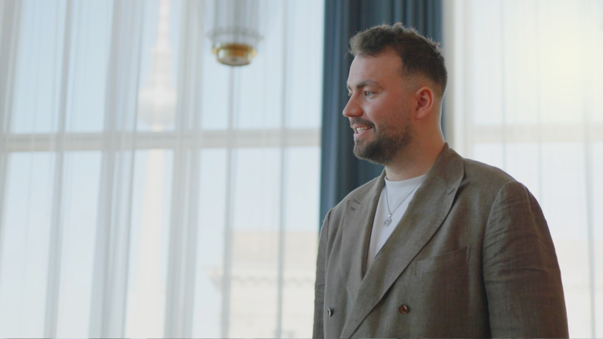 Still from an interview with Full-time MBA student Leif Steen