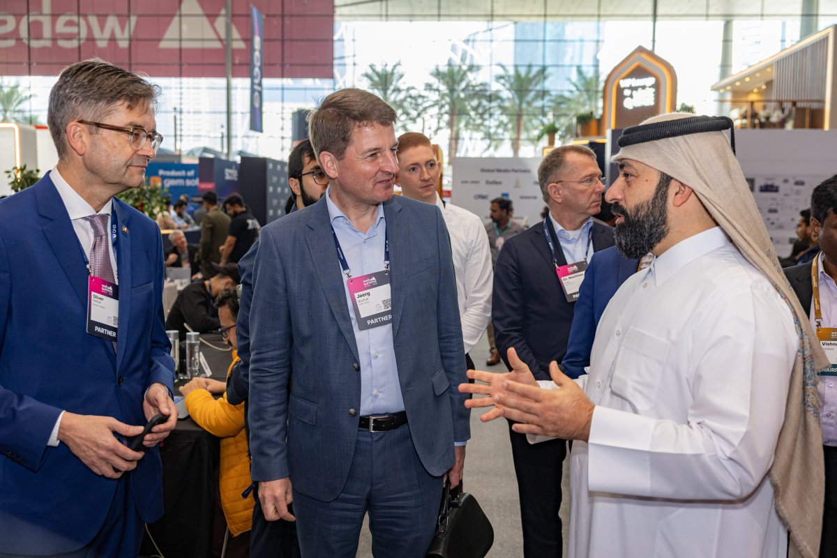 Oliver Owza, german embassador to Qatar (left), Jörg Rocholl, president of ESMT Berlin, Eng. Omar Ali Al-Ansari​, secretary general, Qatar Research, Development, and Innovation (QRDI) Council (right), at the DEEP Qatar press conference, Web Summit, Doha, February 3, 2026