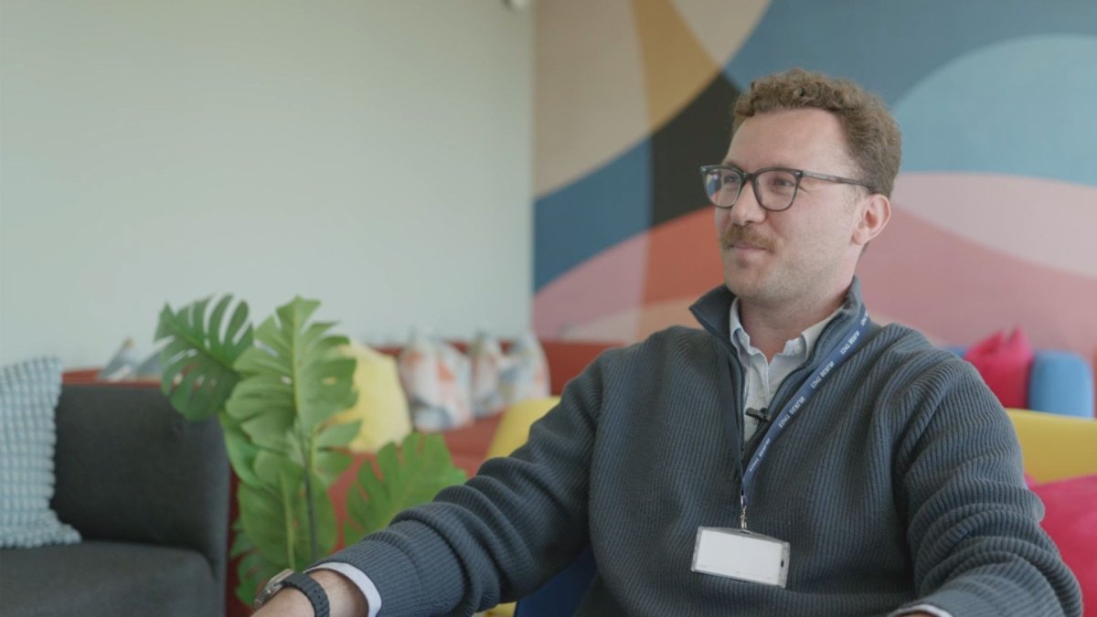 ESMT Berlin Full-time MBA student Mehmet Kiraz giving an interview to the camera