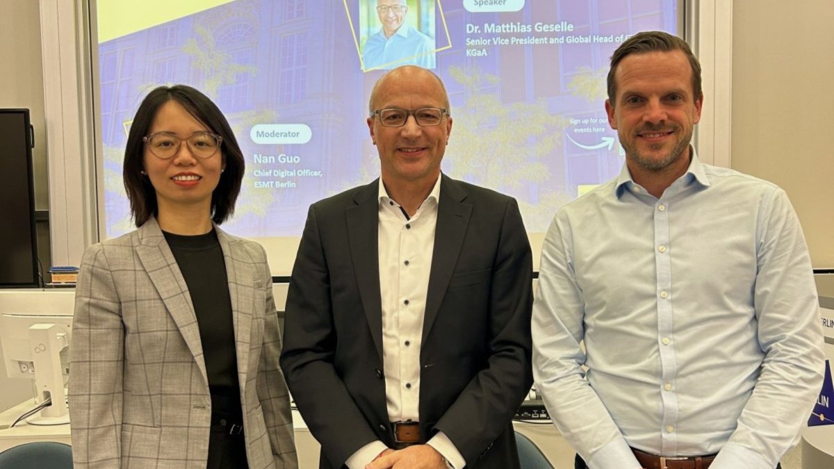 A photo from ESMT Insight Hour with Matthias Geselle (SVP & Global Head of IT, Merck KGaA) Moderated by Nan Guo, Chief Digital Officer, ESMT Berlin