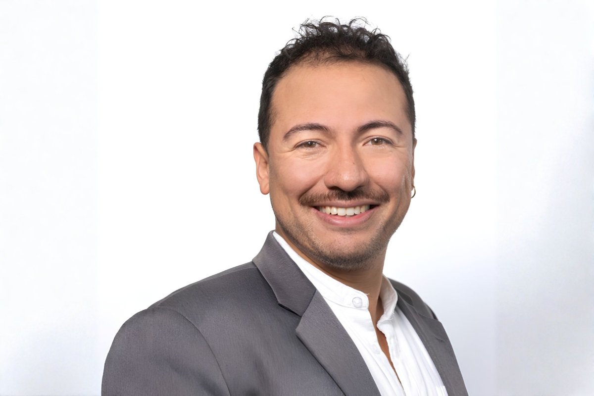 Portrait of ESMT Berlin Full-time MBA student Martín Leal