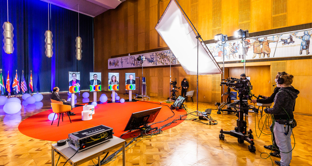 Image of the stage and video set up from the 2021 summit at ESMT Berlin