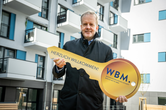 Georg Garlichs, CFO at ESMT Berlin, infront of the student appartments
