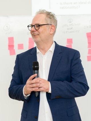 Ulf Schäfer, program faculty