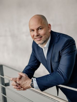 Image of Claus Huber from GMAT