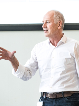 Harald_Hugenberg_ExecEd_Header