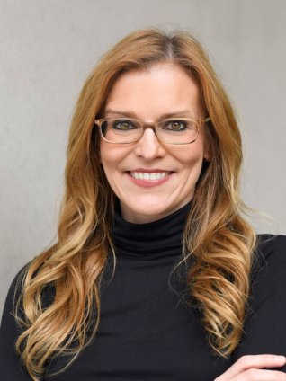 This is a photo of Bianca Schmitz, ESMT Berlin.