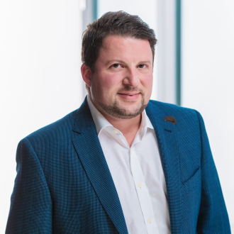 This is a portrait photo of Florian Finkbeiner
