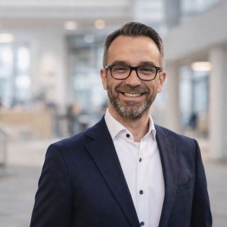 Profile photo of ESMT Executive Transition Program participant Daniel Fröhlich