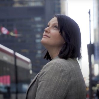 ESMT Executive MBA alum Heather Heggie in profile