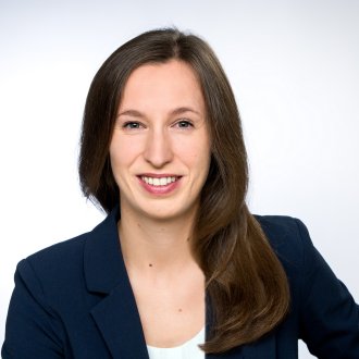 Portrait of Jana Oestringer