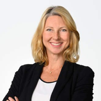 Headshot of Carolin Puppel, ESMT Berlin
