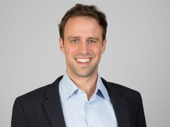 This is a photo of Martin Schweinsberg, ESMT Berlin.