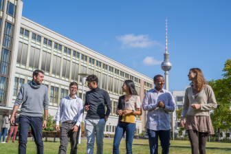 ESMT Berlin, garden, students