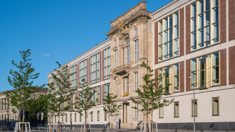 This is a photo of the front of the ESMT Berlin building.