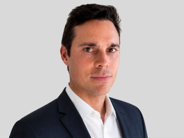 This is a photo of Oliver Binz, ESMT Berlin.