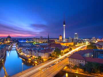 Berlin by night