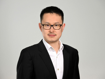 This is a photo of Nate Jingze Niu, ESMT Berlin.