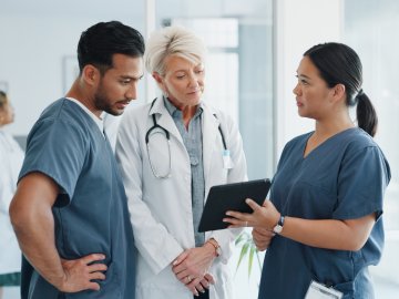 Hospital staff indulged in discussion