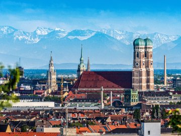 Photo of downtown Munich and the Frauenkirche