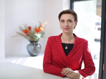 Portrait of Donata Koren, ESMT Berlin Executive MBA graduate