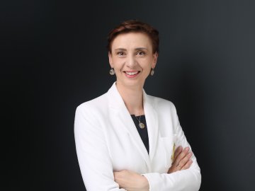Portrait of Donata Koren, ESMT Berlin Executive MBA graduate 2023