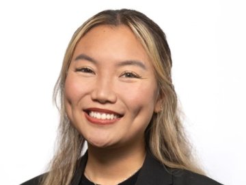 Portrait of ESMT Berlin Full-time MBA student Ting Han