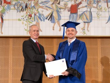 ESMT Berlin alum Jarek Kulik at his Global Online MBA graduation ceremony