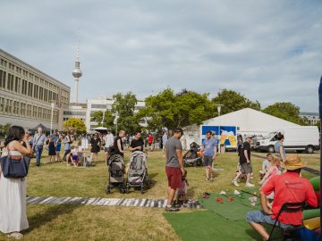 Come celebrate the summer with us at the ESMT garden together with other organizations on Museuminsel