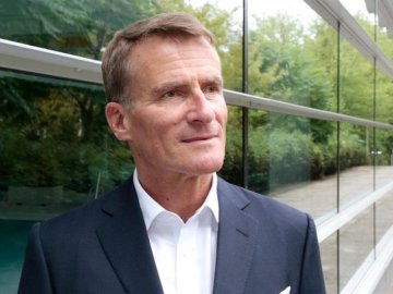 Portrait of Prof. Dr. Thorsten Grenz