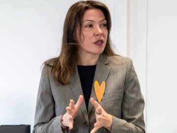 ESMT Global Online MBA alum Cătălina Costache talking on behalf of Polisano Foundation, her NGO  in Romania.