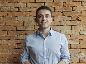 Portrait of ESMT Global Online MBA Douglas Souza 