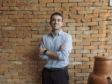 Portrait of ESMT Global Online MBA Douglas Souza 