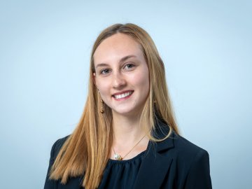 ESMT Master in Analytics and AI student Victoria Landazuri 