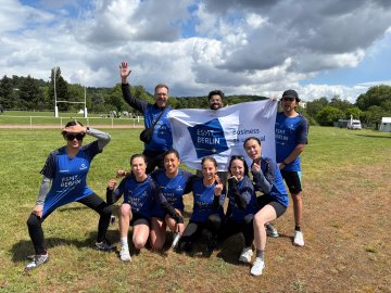 Team photo of ESMT Full-time MBA student Rhonda Li and classmates competing at the MBAT MBA tournament in Paris