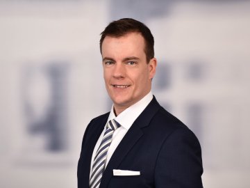 Portrait of ESMT Berlin Part-time MBA student Tim Krewerth