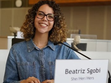 ESMT Berlin Full-time MBA student Beatriz Sgobi in a lecture hall