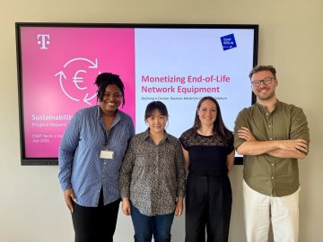 Picture of ESMT Berlin Full-time MBA students during their SIP project with Deutsche Telekom