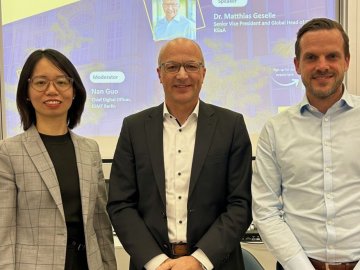 A photo from ESMT Insight Hour with Matthias Geselle (SVP & Global Head of IT, Merck KGaA) Moderated by Nan Guo, Chief Digital Officer, ESMT Berlin