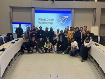 The ESMT Berlin Venture Club students during a workshop