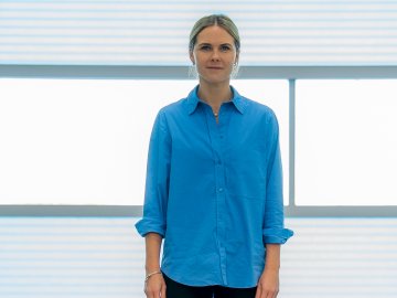 Portrait of ESMT Berlin Full-time MBA alum Marie Masson, Head of Sales and Marketing at Volocopter