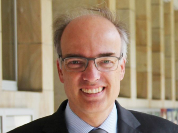 Professor Peter Kajüter Portrait