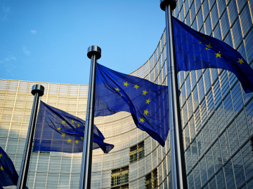 EU flags in front of European Commission