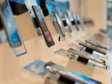 smartphones in display in a shop