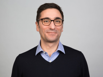 This is a photo of Gianluca Carnabuci, ESMT Berlin.