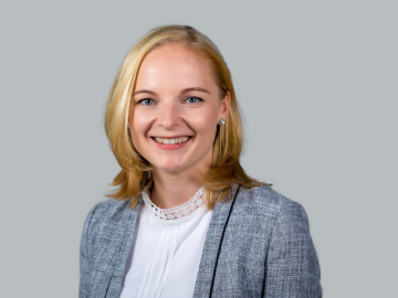 Mandy Hübener, ESMT
